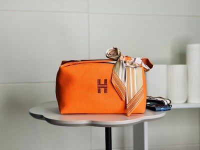 Hermes Handbags 656